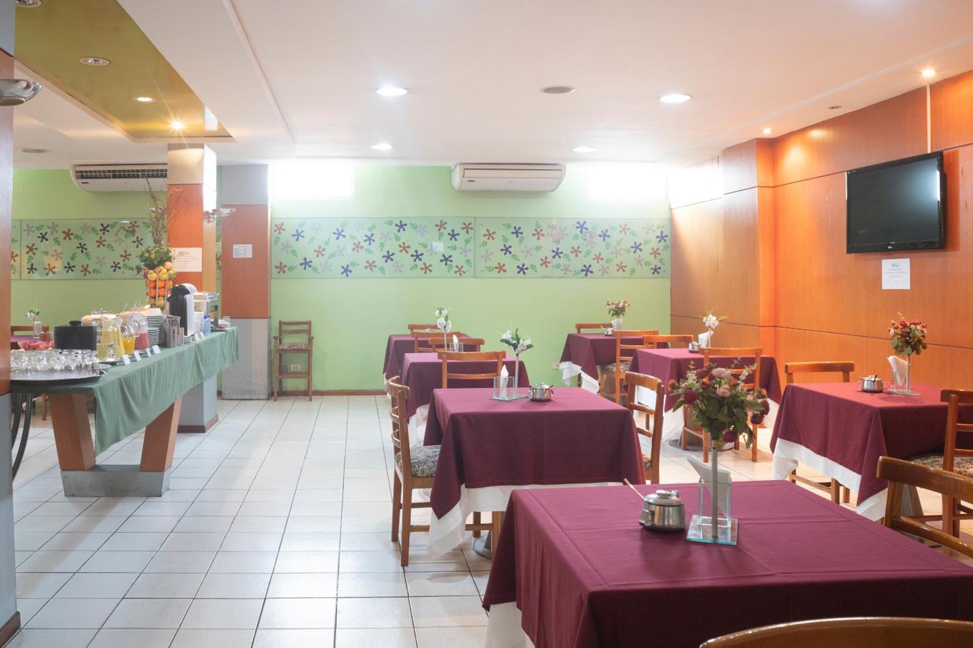 Oyo Real Palace Hotel, Hotel Teresina