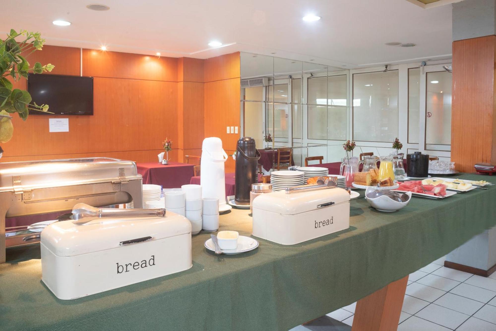 Hotel Oyo Real Palace Hotel, 3*