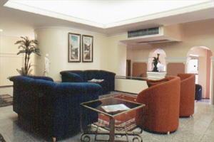 Oyo Real Palace Hotel, 3*
